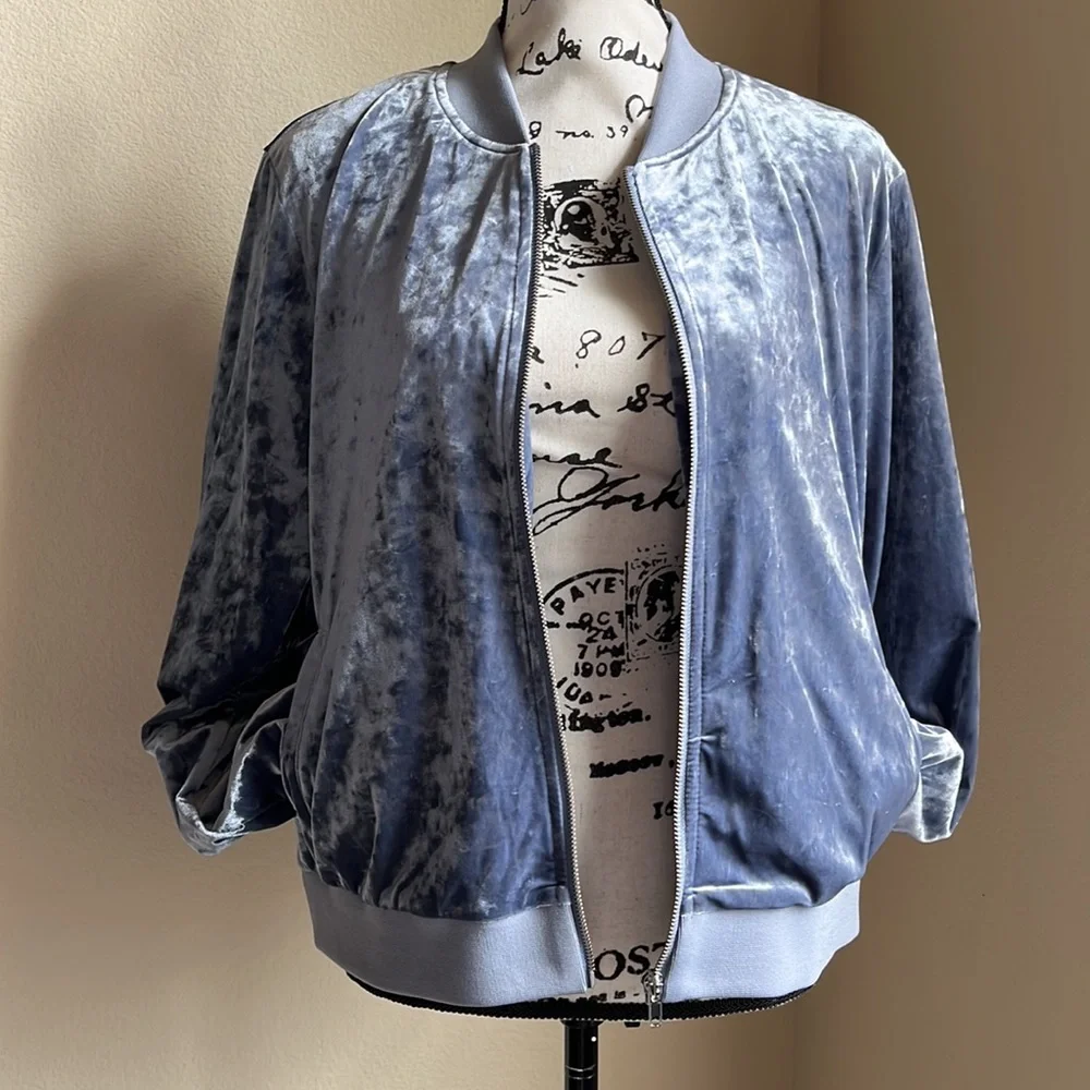 🧊 STYLISH BOMBER JACKET 🧊 - Picture 6 of 6